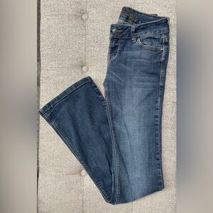 dELiA*s Bailey Flare Jeans 1/2L